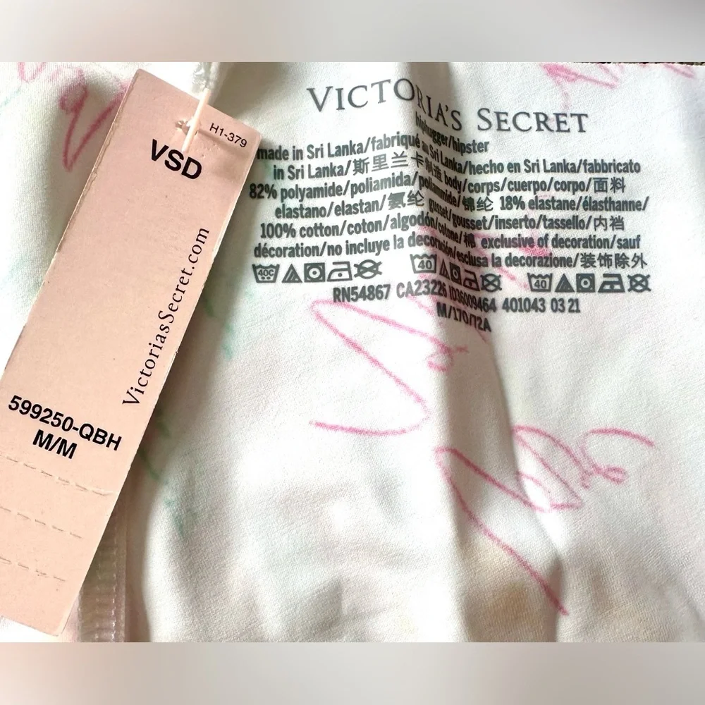 VS | No-Show Hiphugger Panty Love Victoria M NWT